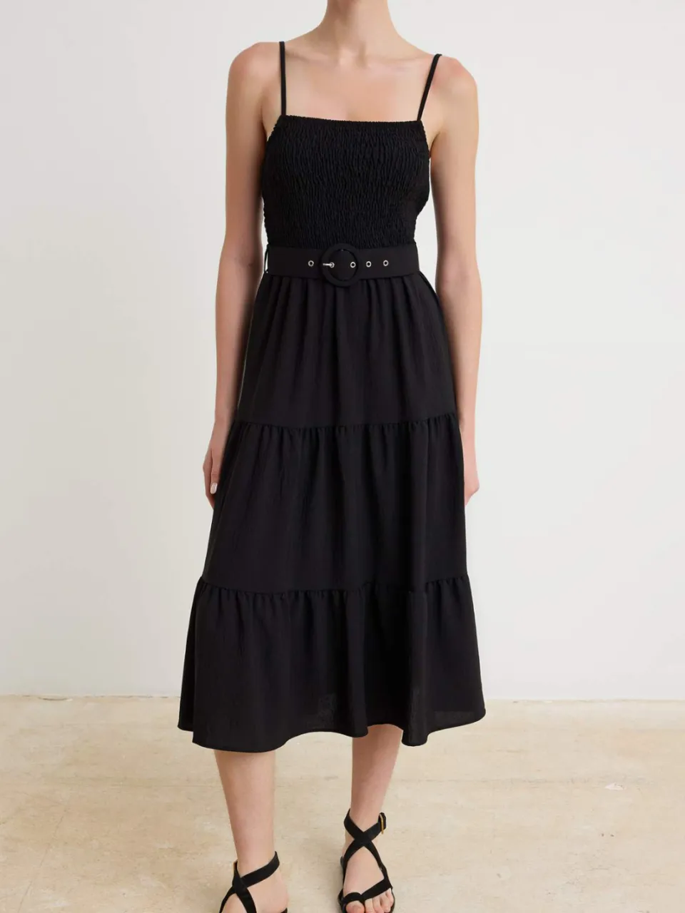 Trendyol TRENDYOLMİLLA Dames Zwart Effen Midi Mouwloos Casual Skater Jurken, foto 2