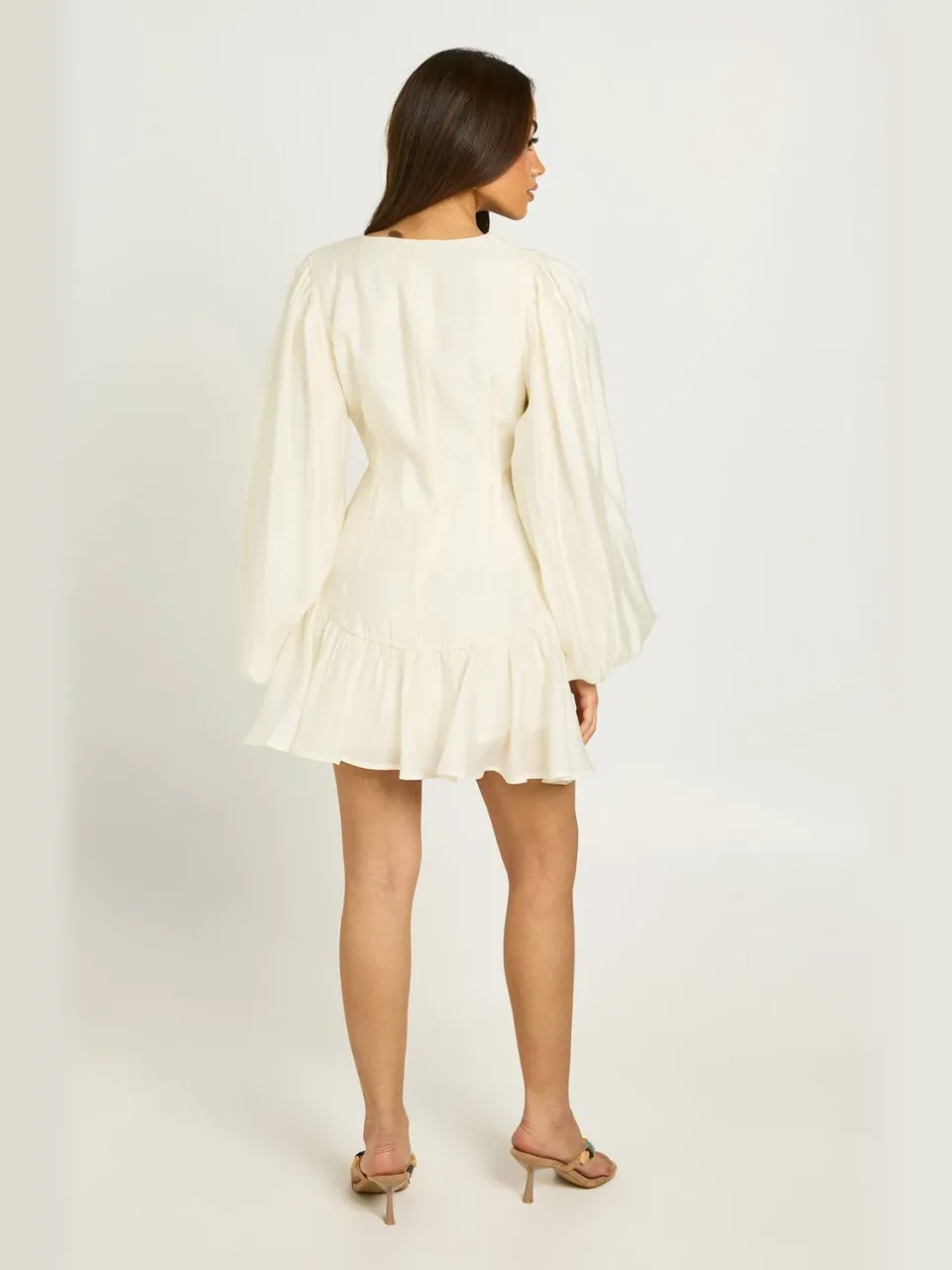 boohoo Dames Getextureerde Mini-jurk Met Volumineuze Mouwen En Verlaagde Zoom ivoor, foto 2