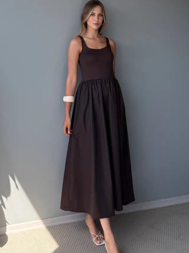 Trendyol TRENDYOLMİLLA Dames Bruin Effen Maxi Mouwloos Casual Skater Jurken