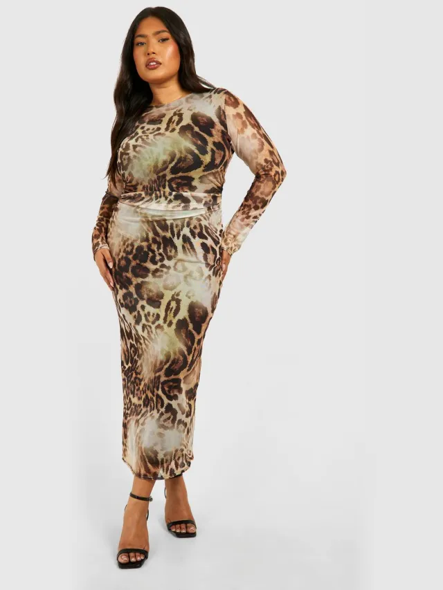 boohoo Dames Plus Cut Out Long Sleeve Ruched Leopard Mesh Midaxi Jurk Bruin