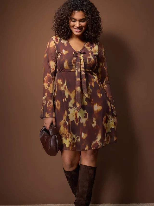 Trendyol Curve Dames Bruin Bloemen Kort / Mini Lang Casual A-lijn Grote maten Jurk