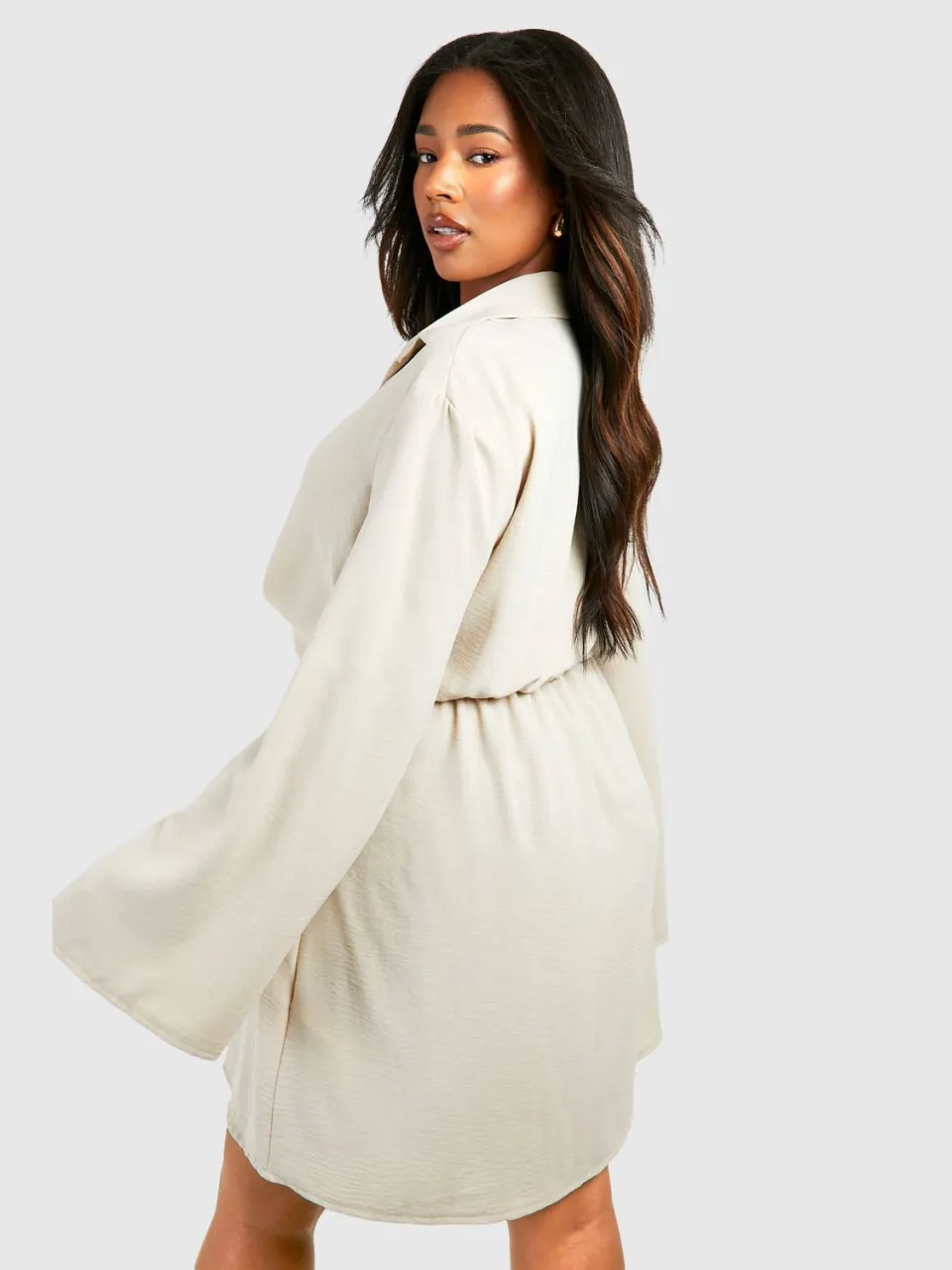 boohoo Dames Plus Hammered Twist Front Shift Jurk steen, foto 3