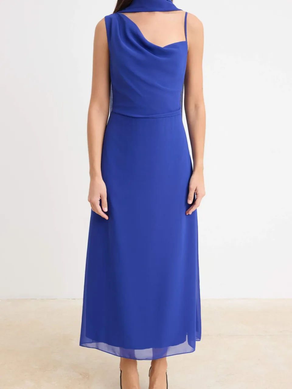 Trendyol TRENDYOLMİLLA Dames Blauw Effen Maxi Mouwloos Recht Jurken, foto 2