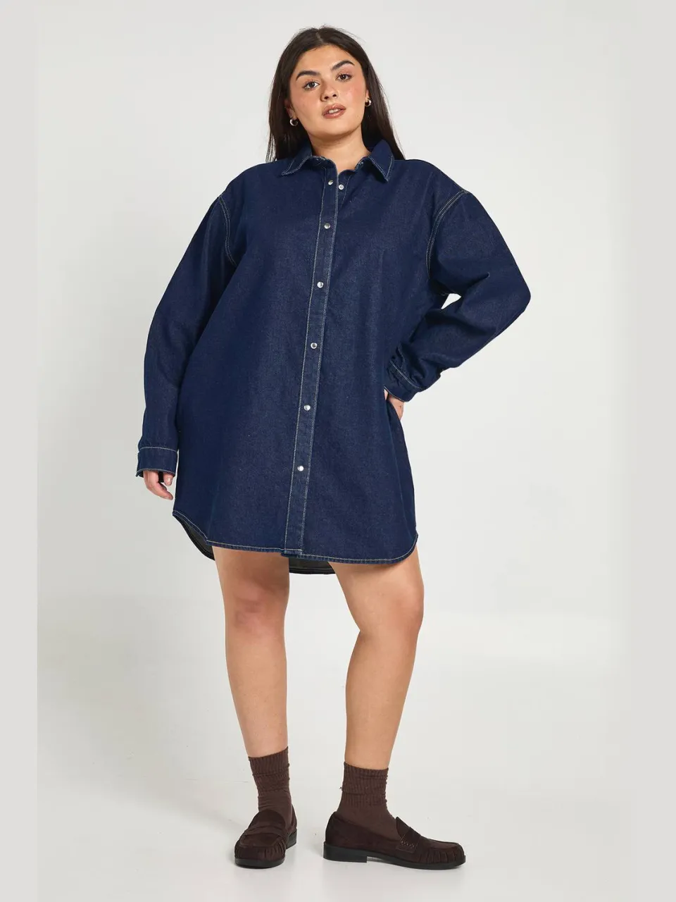 boohoo Dames Plus Oversized Denim Jurk Met Hemdkraag, foto 3