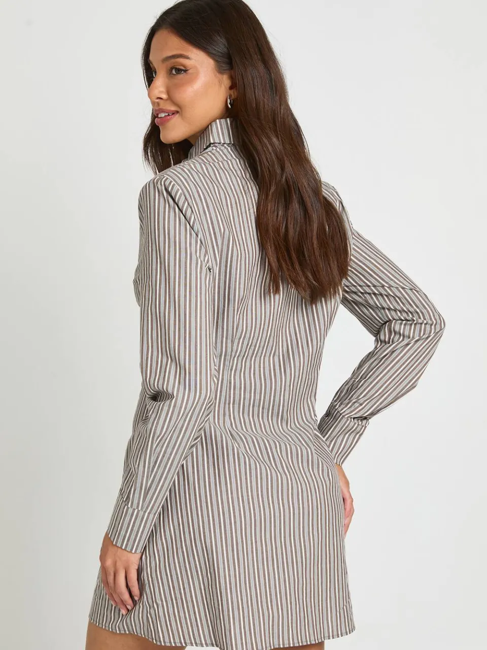 boohoo Dames Getailleerde Blousejurk Met Geaccentueerde Taille chocoladebruin, foto 2