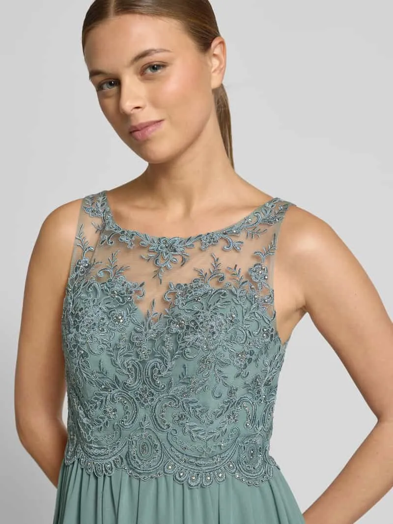 Laona Avondjurk met sierstenen en florale borduursels rietgroen, foto 3