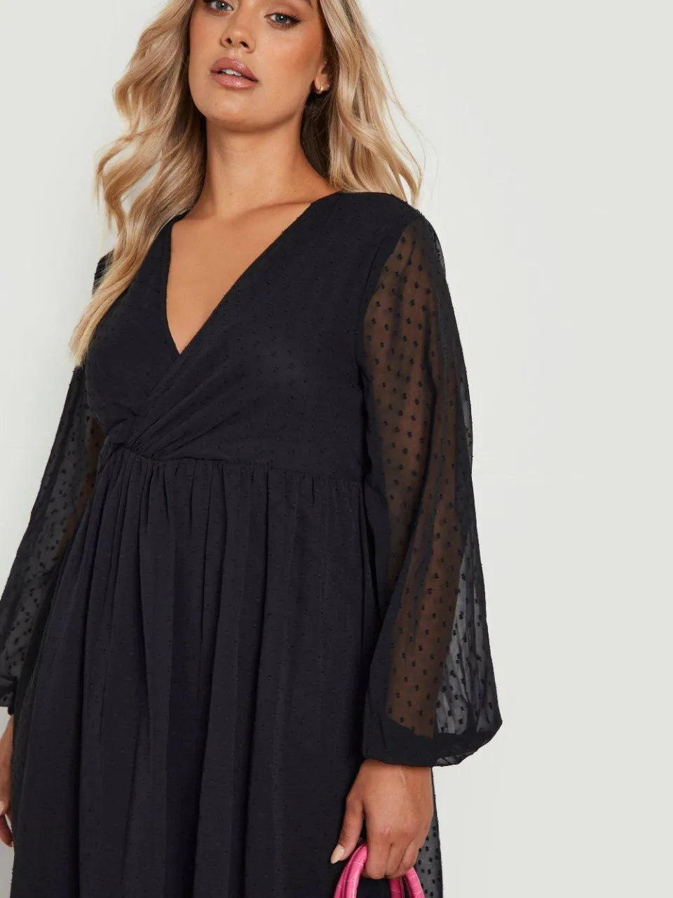 boohoo Dames Plus Dobby Twist Front Midi Jurk zwart, foto 3
