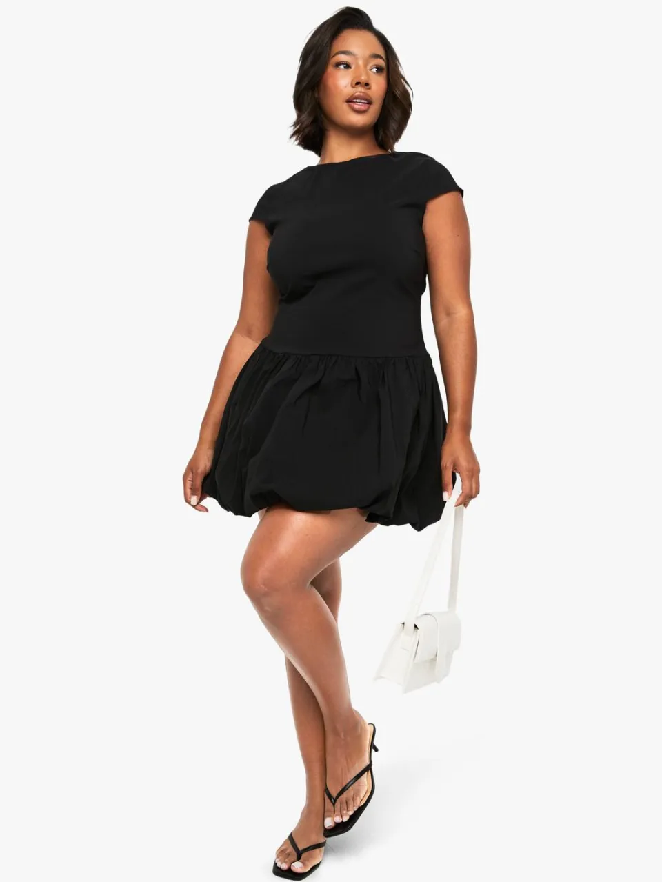 boohoo Dames Plus bengaline minijurk met cap-sleeves en puffball-stijl zwart, foto 3
