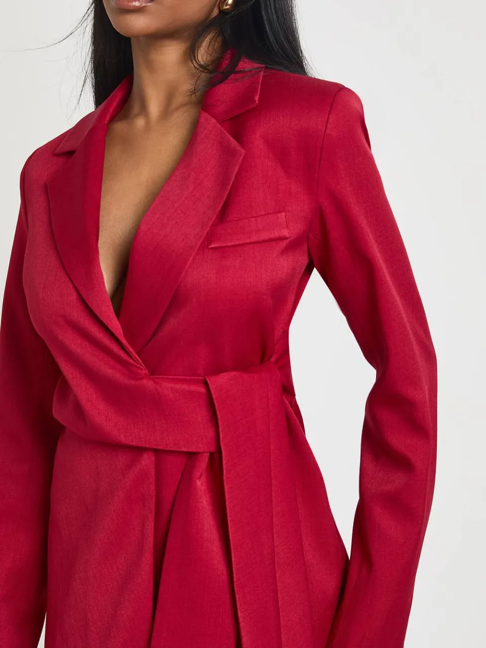 boohoo Dames Wikkel Strikceintuur Detail Blazer Jurk kersen, foto 4