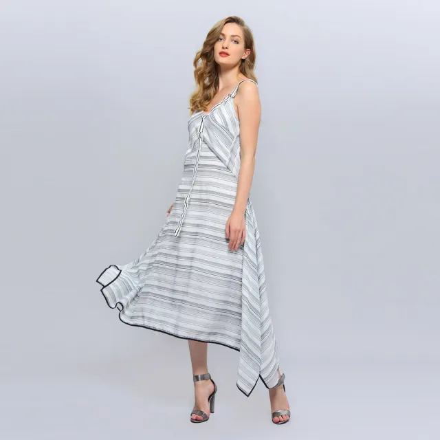 Smart & Joy Diagonale strepen strappy midi jurk Wit