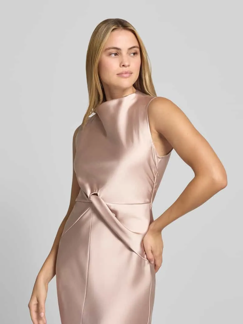 Rinascimento Cocktailjurk van satijn met plooien taupe, foto 5
