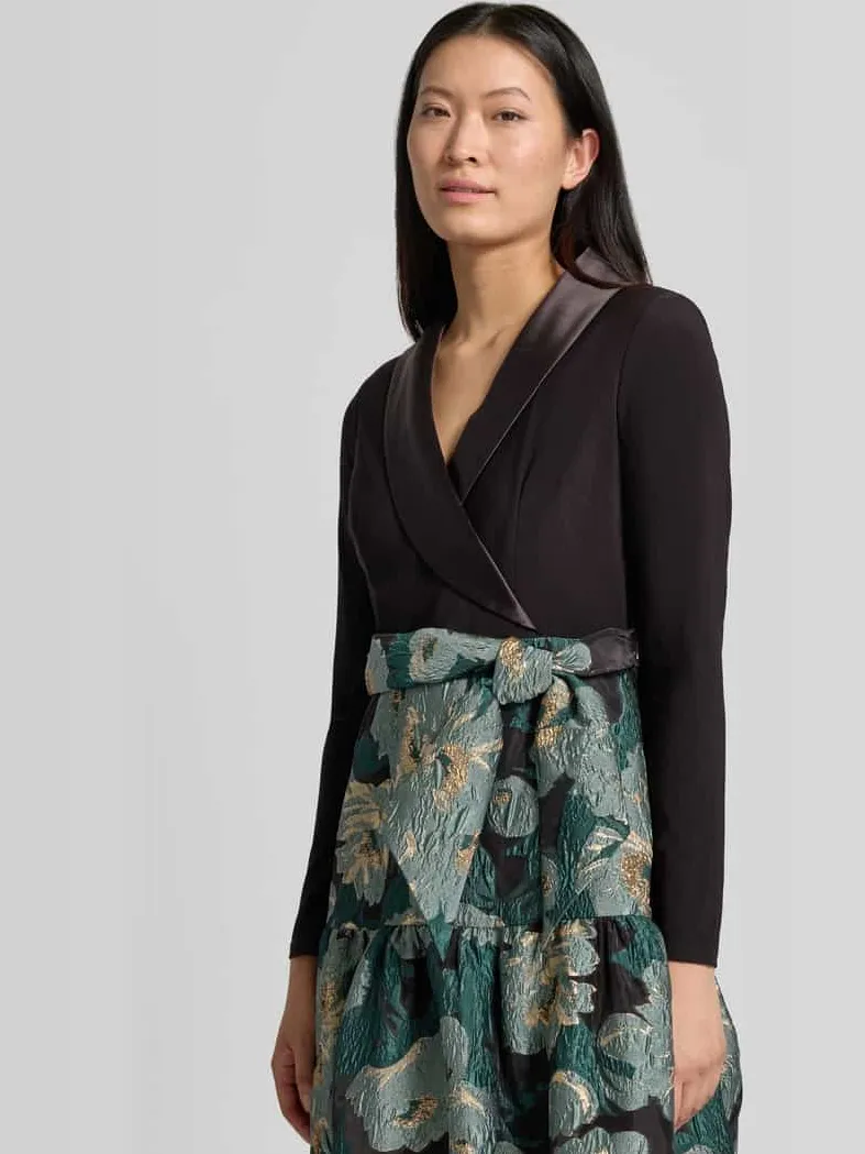 Adrianna Papell Avondjurk in all-over look met strikceintuur donkergroen, foto 4