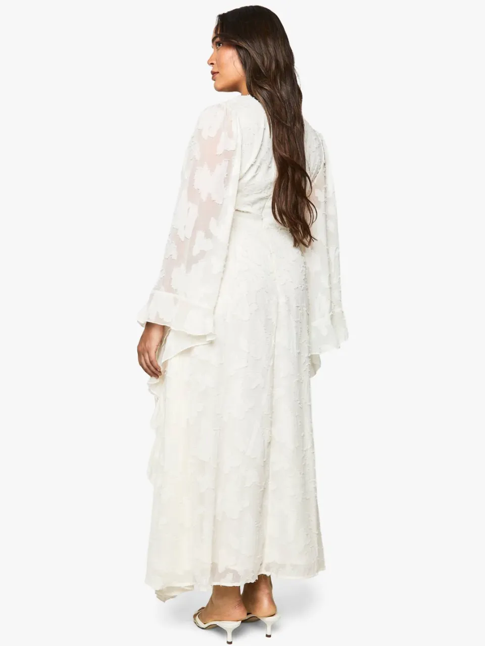 boohoo Dames Plus getextureerde maxi-jurk met uitlopende mouwen ivoor, foto 2