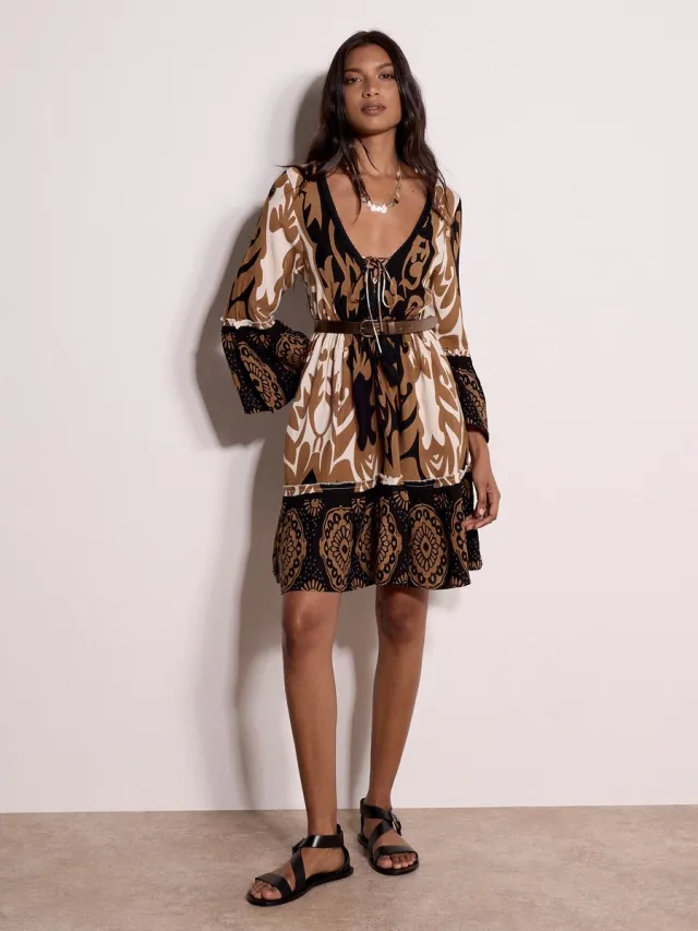 Apricot Mini-jurk met paisley-patroon en klokmouwen Camel