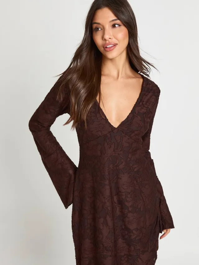 boohoo Dames Burnout Bloemen Wijdmouw Shift Jurk chocoladebruin, foto 2