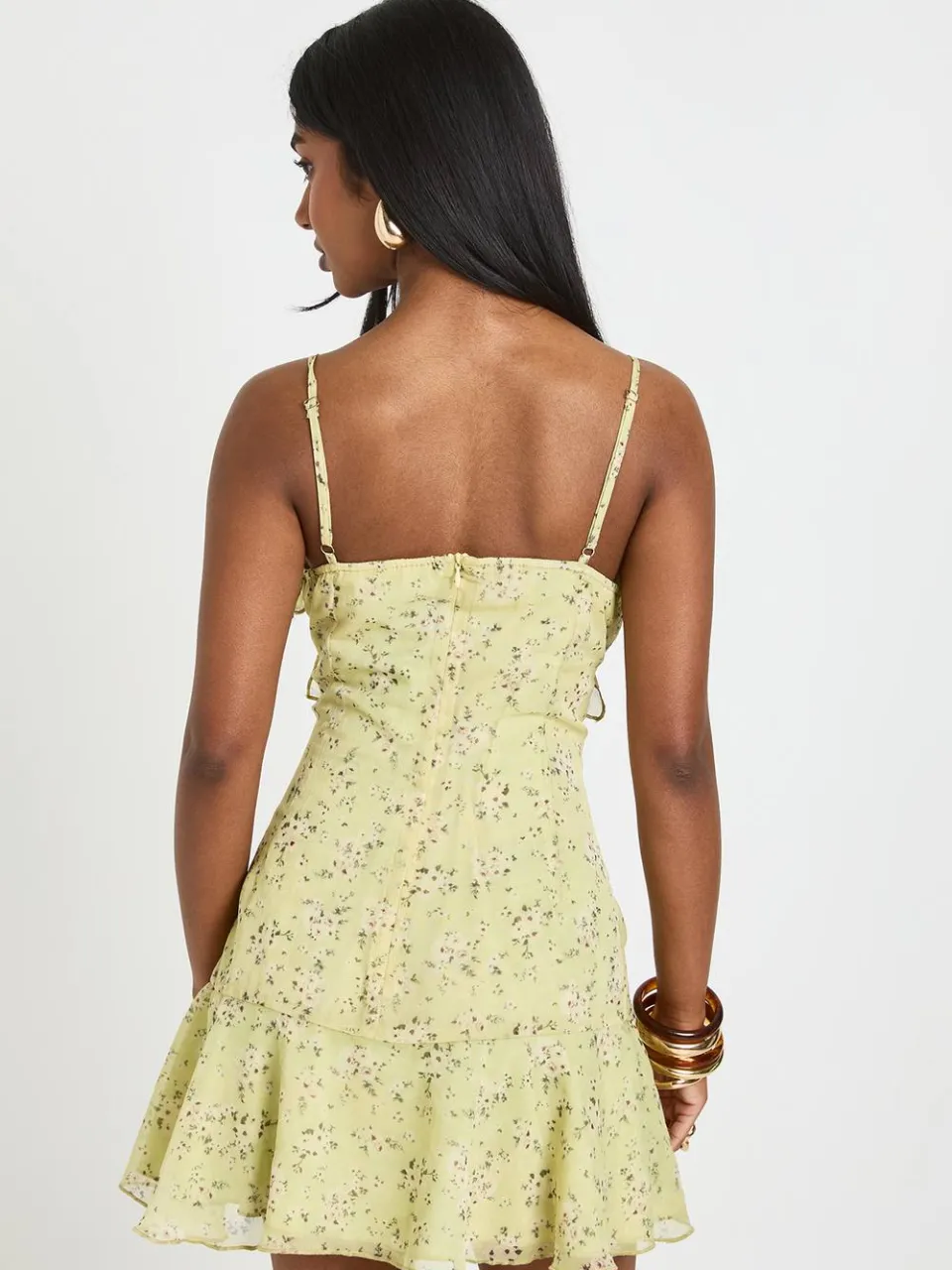 boohoo Dames Bloemenjurk Met Ruchedetail Mini zachte limoen, foto 3