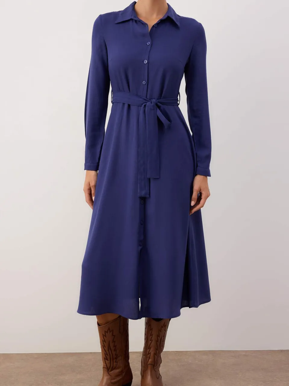 Trendyol TRENDYOLMİLLA Dames Donkerblauw Effen Midi Lang Casual Blousejurk Jurken marineblauw/blauw, foto 2