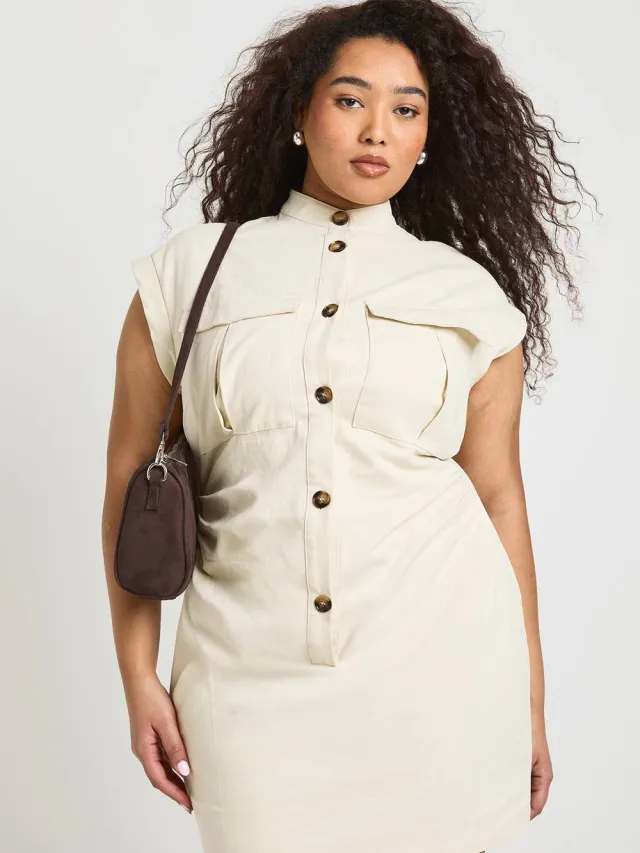 boohoo Dames Plus Knoopsluiting Jurk Met Korte Mouwen Utility Stijl Ecru