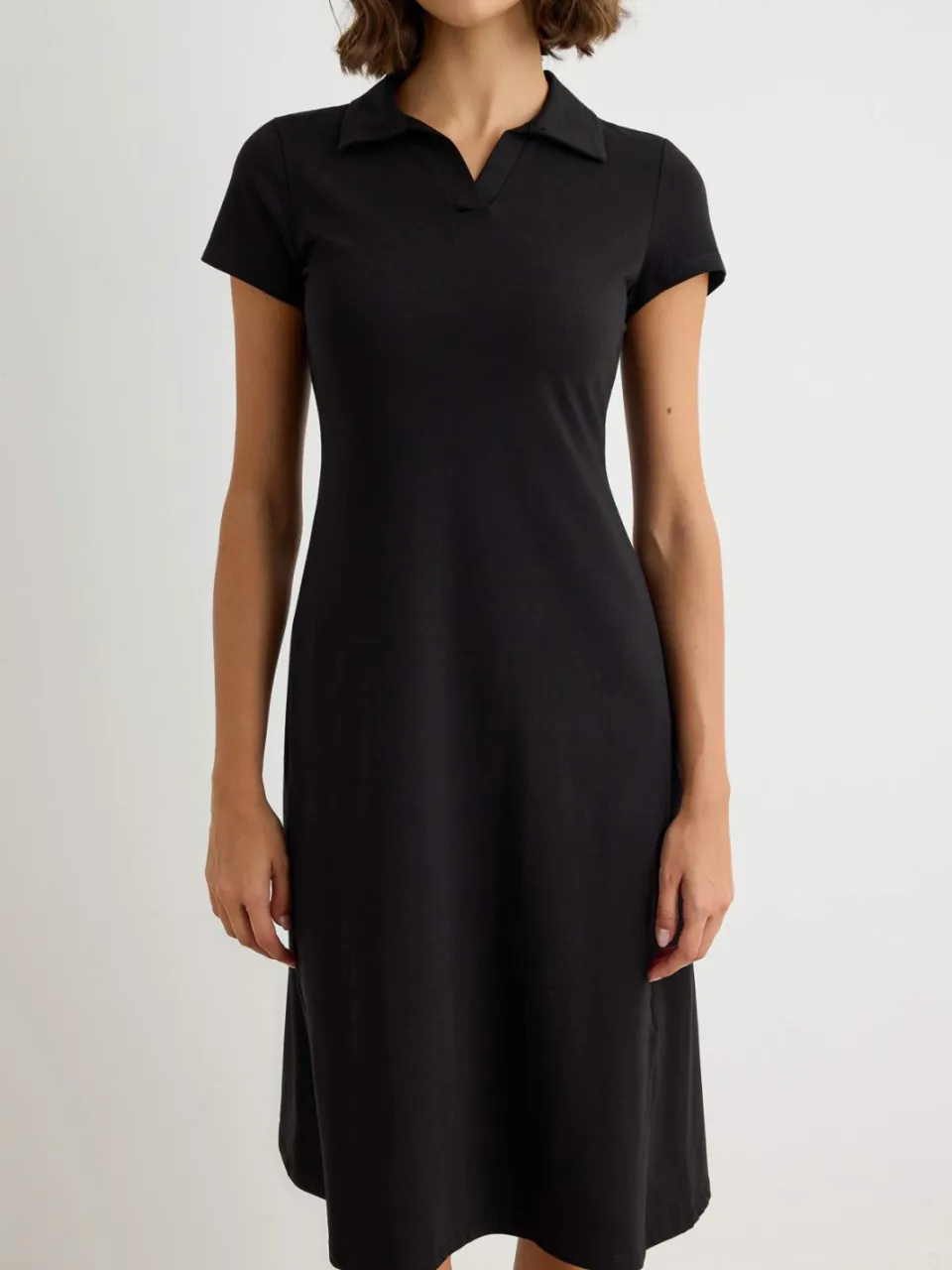 Trendyol TRENDYOLMİLLA Dames Zwart Effen Midi Kort Casual A-lijn Jurken, foto 2