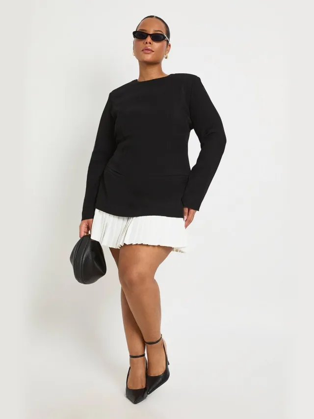 boohoo Dames Plus op maat gemaakte geplooide zoom gestructureerde mini-jurk Zwart