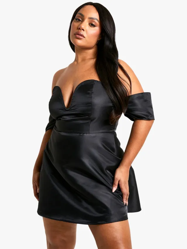 boohoo Dames Plus Drop Shoulder V Plunge Skaterjurk Zwart