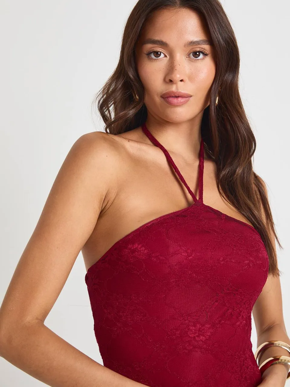 boohoo Dames Kanten halternek maxi-kolomjurk bordeaux rood, foto 3