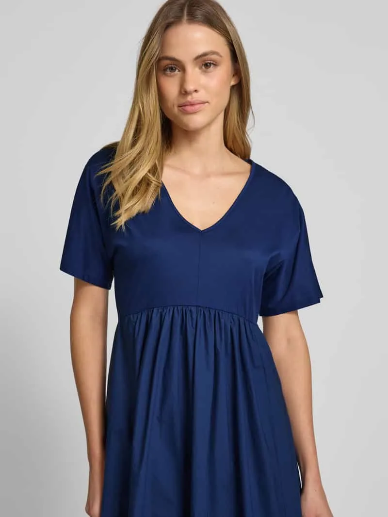 Max Mara Maxi-jurk met V-hals, model 'BRONZO' marineblauw, foto 4