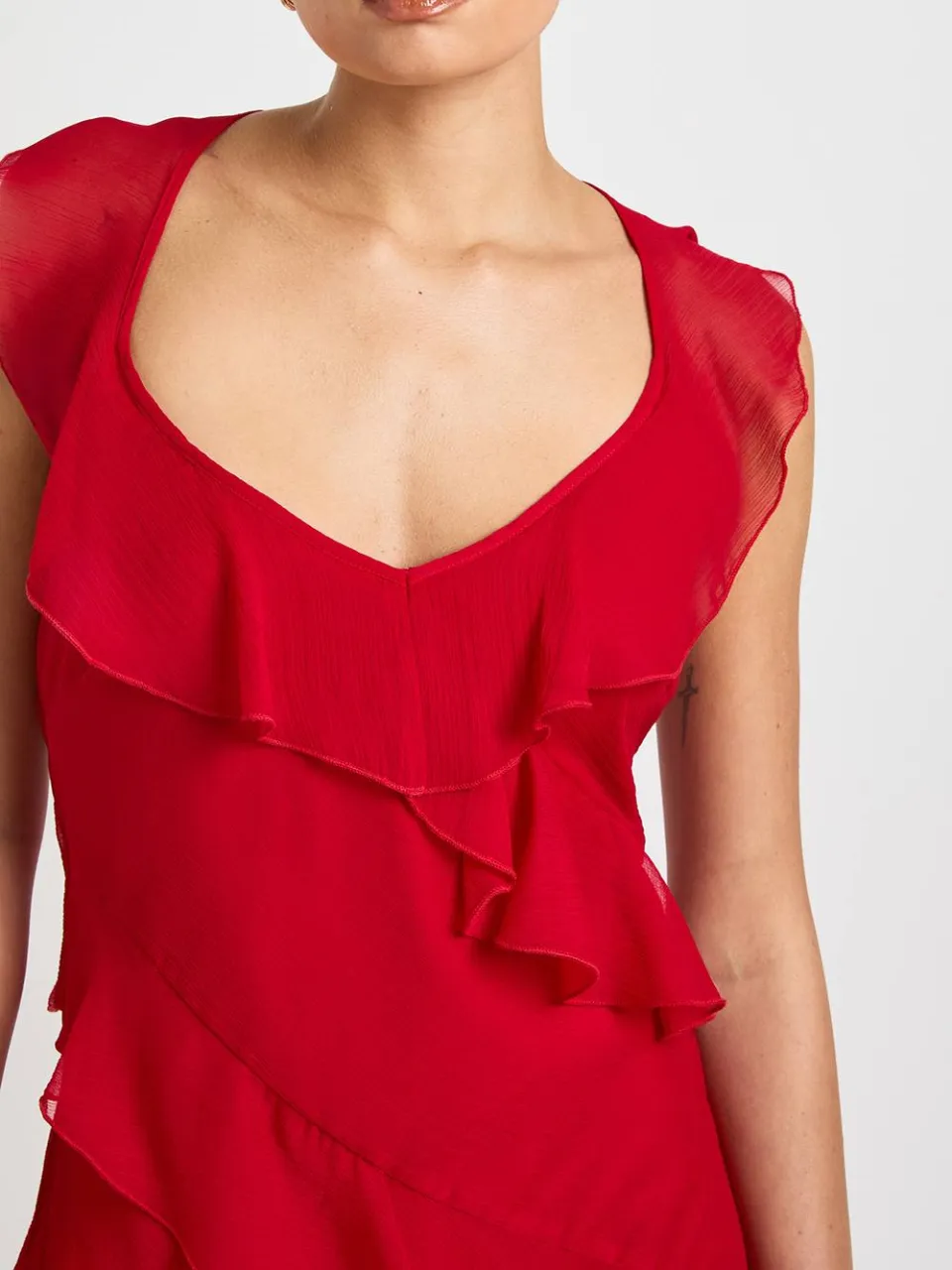 boohoo Dames Chiffon Ruches Fit & Flare Bandjes Maxi Jurk rood, foto 2