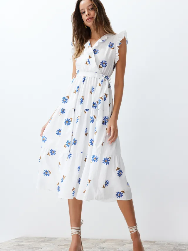 Trendyol TRENDYOLMİLLA Dames Wit Bloemen Midi Mouwloos Casual Skater Jurken