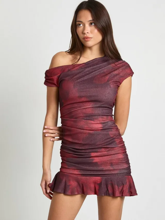 boohoo Dames Vervaagde bloemenprint asymmetrische geruched mini-jurk Rood