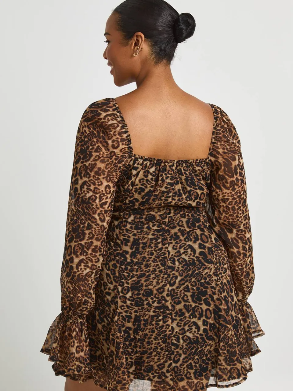 boohoo Dames Plus Getextureerde Chiffon Luipaard Godet Zoom Mini Jurk luipaardprint, foto 2