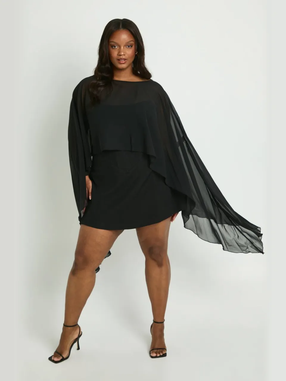 boohoo Dames Plus Chiffon Cape Gestructureerde Corset Mini Jurk zwart, foto 2