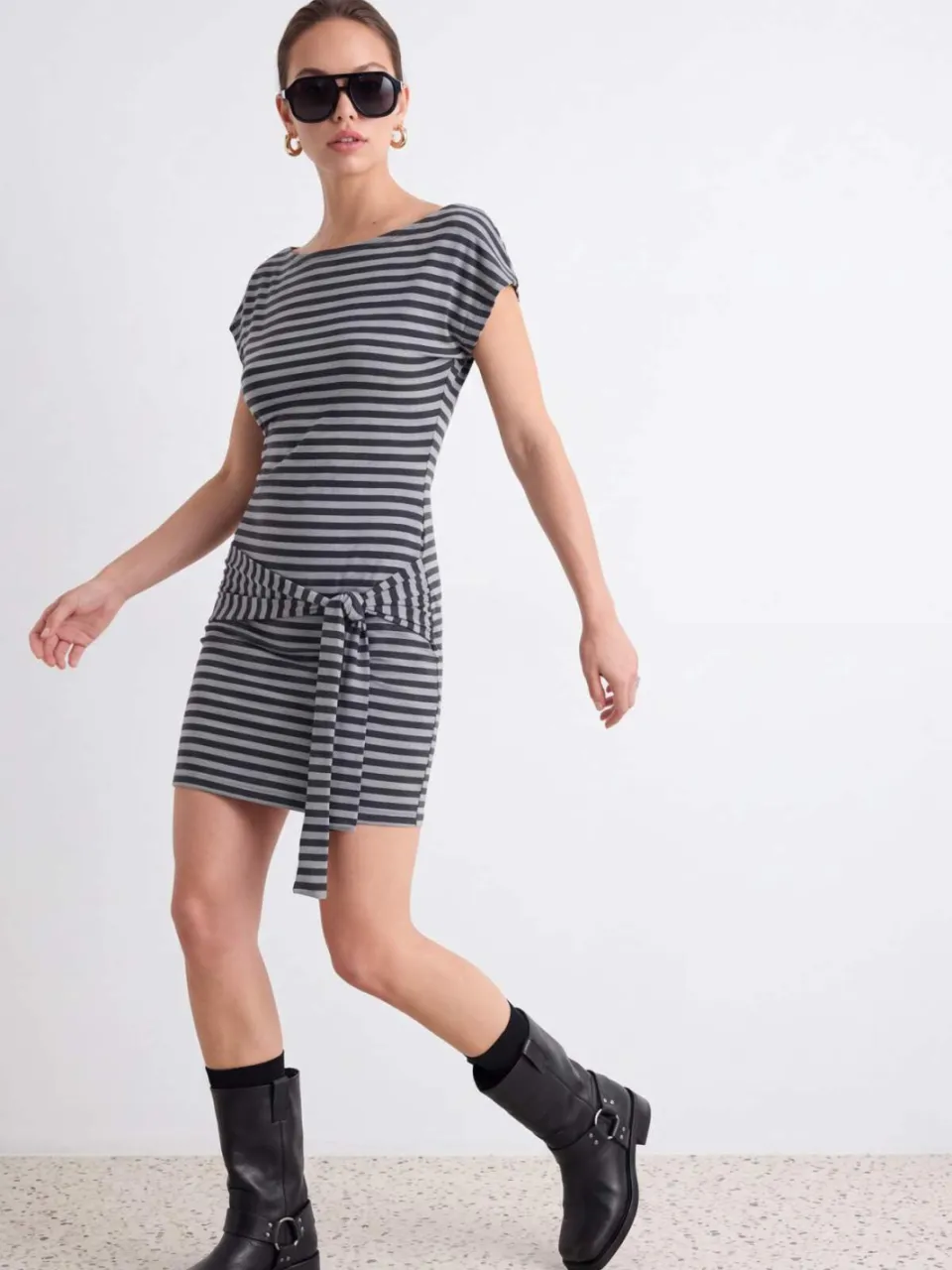 Trendyol TRENDYOLMİLLA Dames Meerkleurig Gestreept Kort / Mini Kort Bodycon Jurken veelkleurig, foto 2