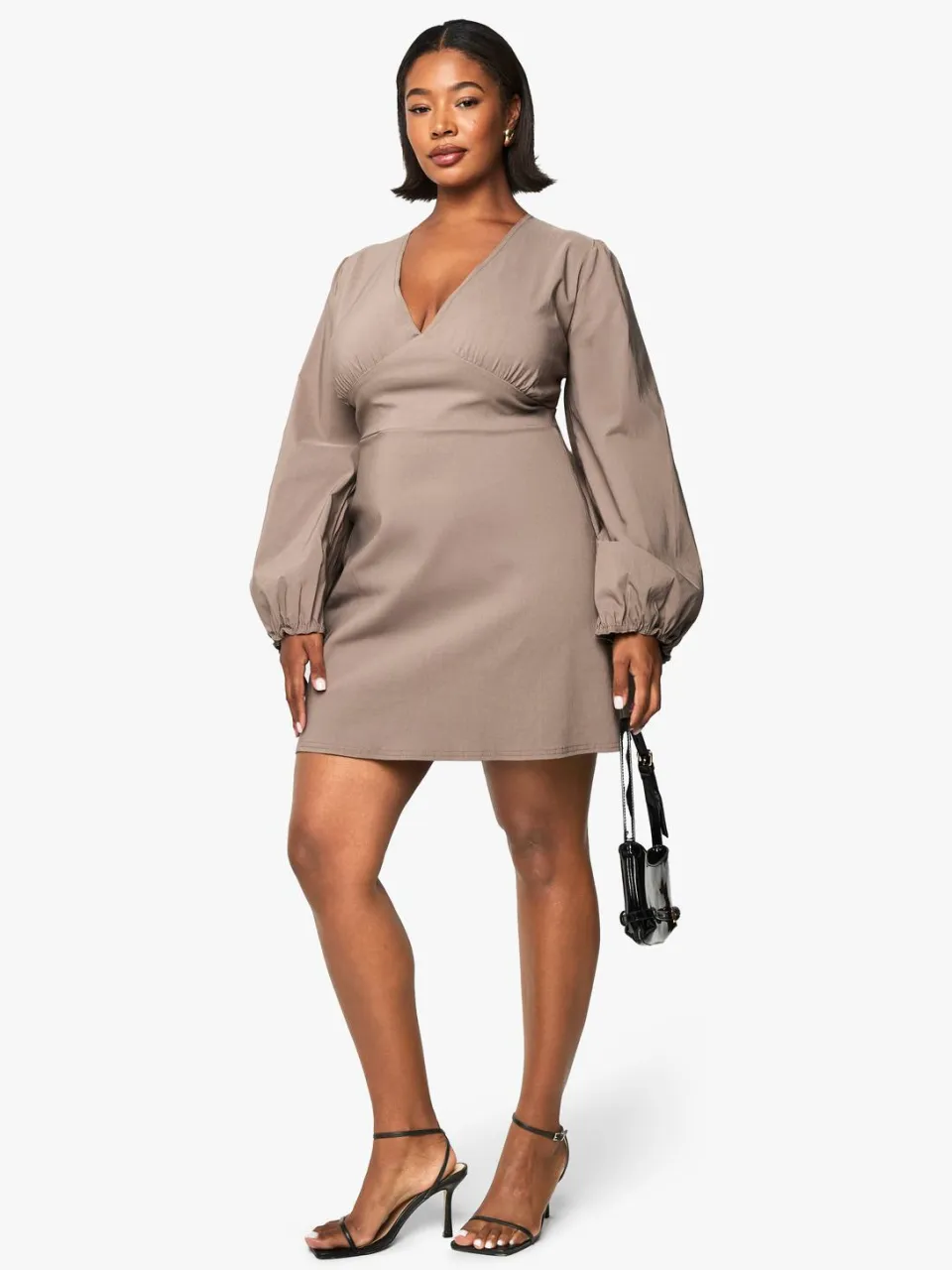 boohoo Dames Plus geraffelde blousonmouw shiftjurk mokka, foto 3
