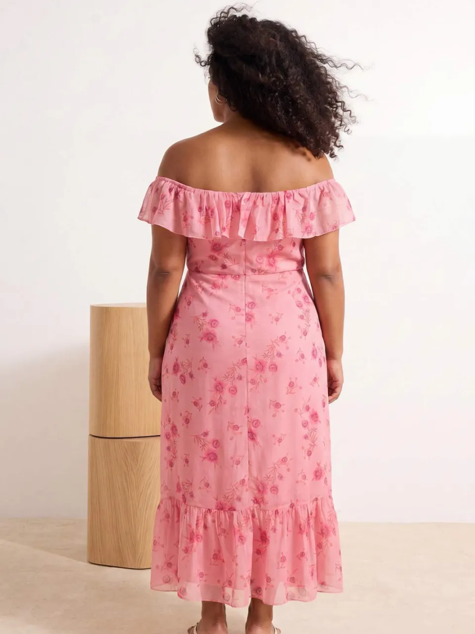 Trendyol Curve Dames Roze Bloemen Maxi Kort Casual A-lijn Grote maten Jurk, foto 2