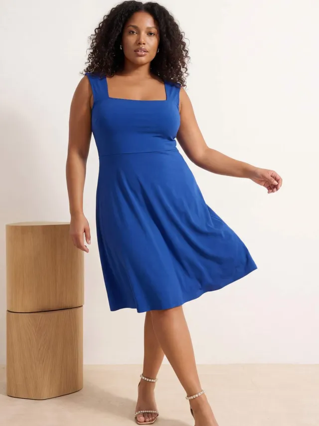 Trendyol Curve Dames Blauw Effen Kort / Mini Mouwloos Skater Grote maten Jurk Kobaltblauw