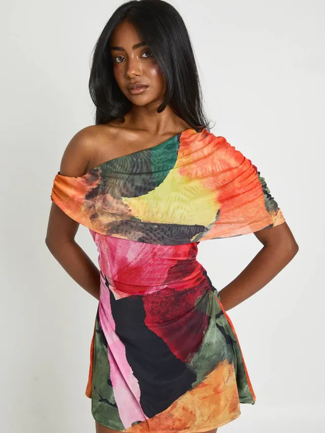 boohoo Dames Gebloemde Asymmetrische Mesh Mini Jurk zwart, foto 2