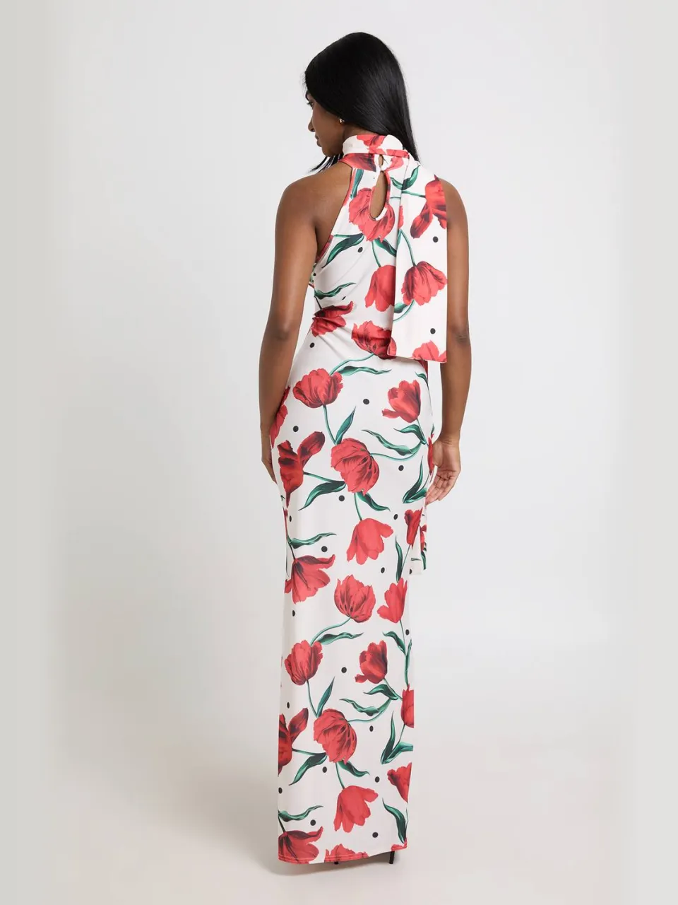 boohoo Dames Maxi Jurk Met Tonale Bloemenprint, Polkadots En Sjaalkraag crème, foto 2
