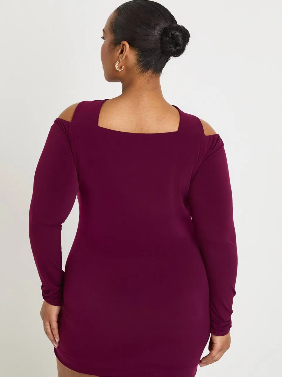 boohoo Dames Plus lange mouw Halter gouden rand minijurk, foto 2
