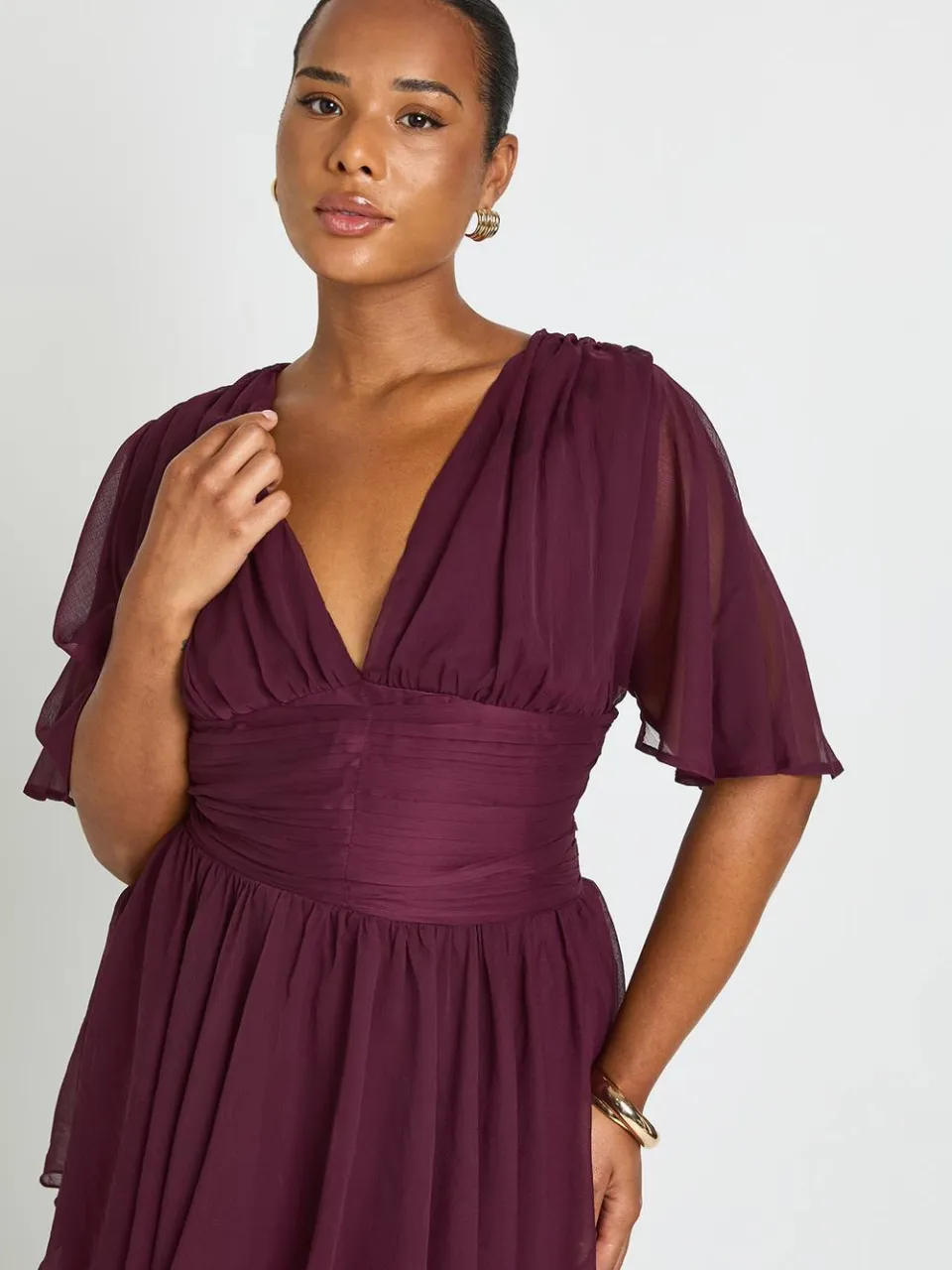 boohoo Dames Plus Chiffon Gelaagde Maxi Jurk Met Diepe V-hals pruim, foto 3