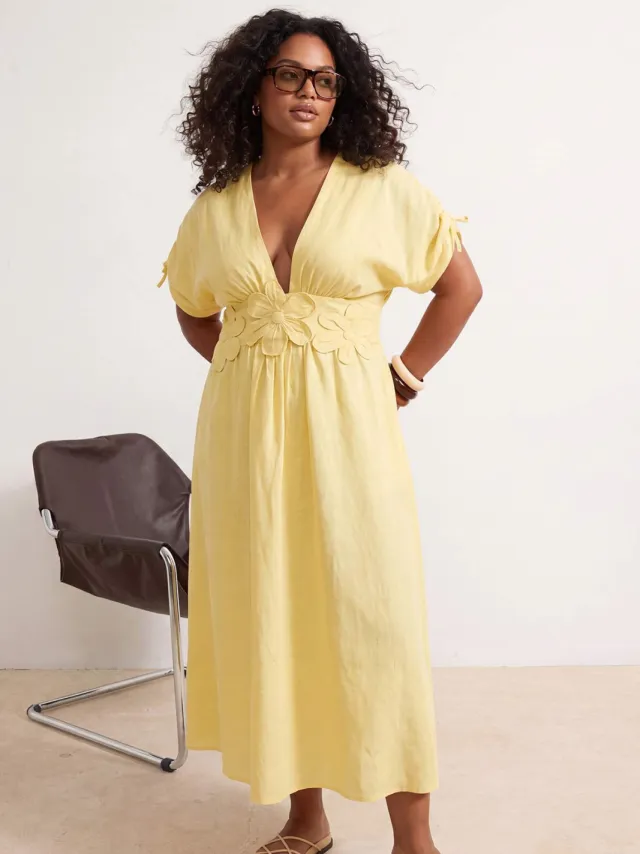 Trendyol Curve Dames Geel Effen Midi Kort Casual Skater Grote maten Jurk