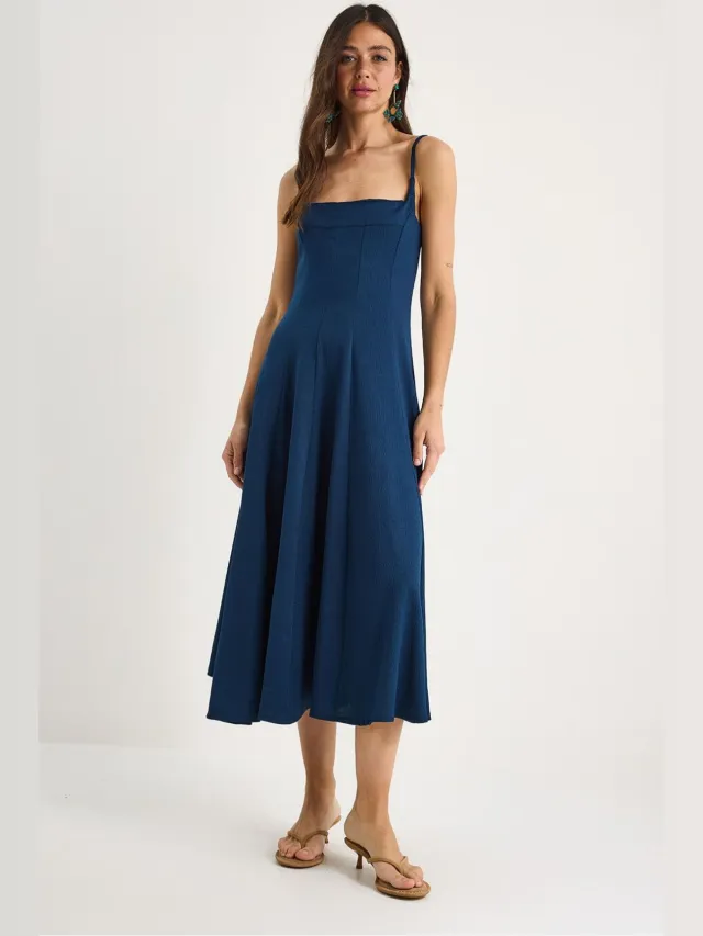 Bianco Lucci Getextureerde Vierkante Kraag Midi-jurk Marineblauw