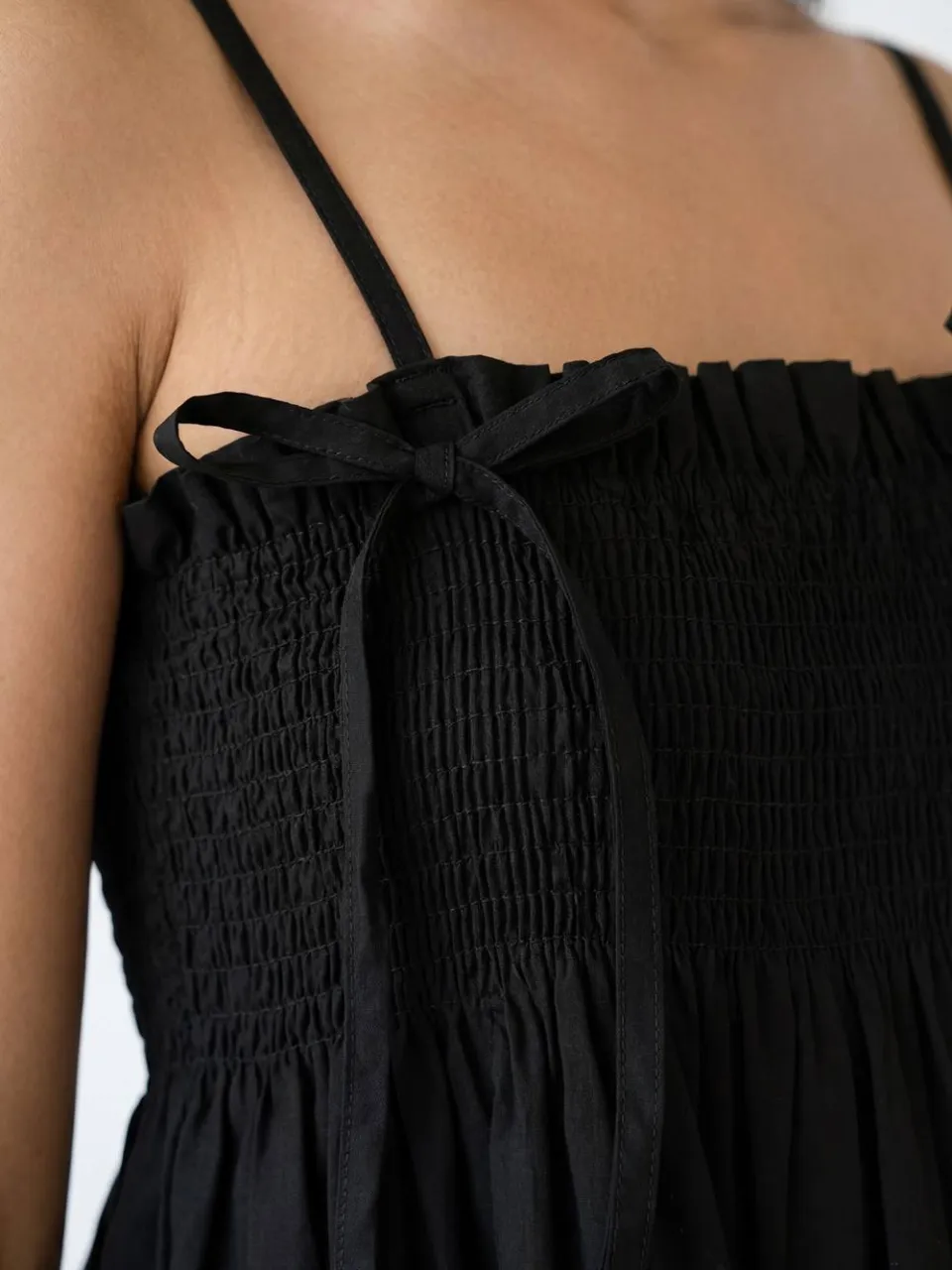 boohoo Dames Mini Smock Jurk Met Gerimpeld Detail zwart, foto 3