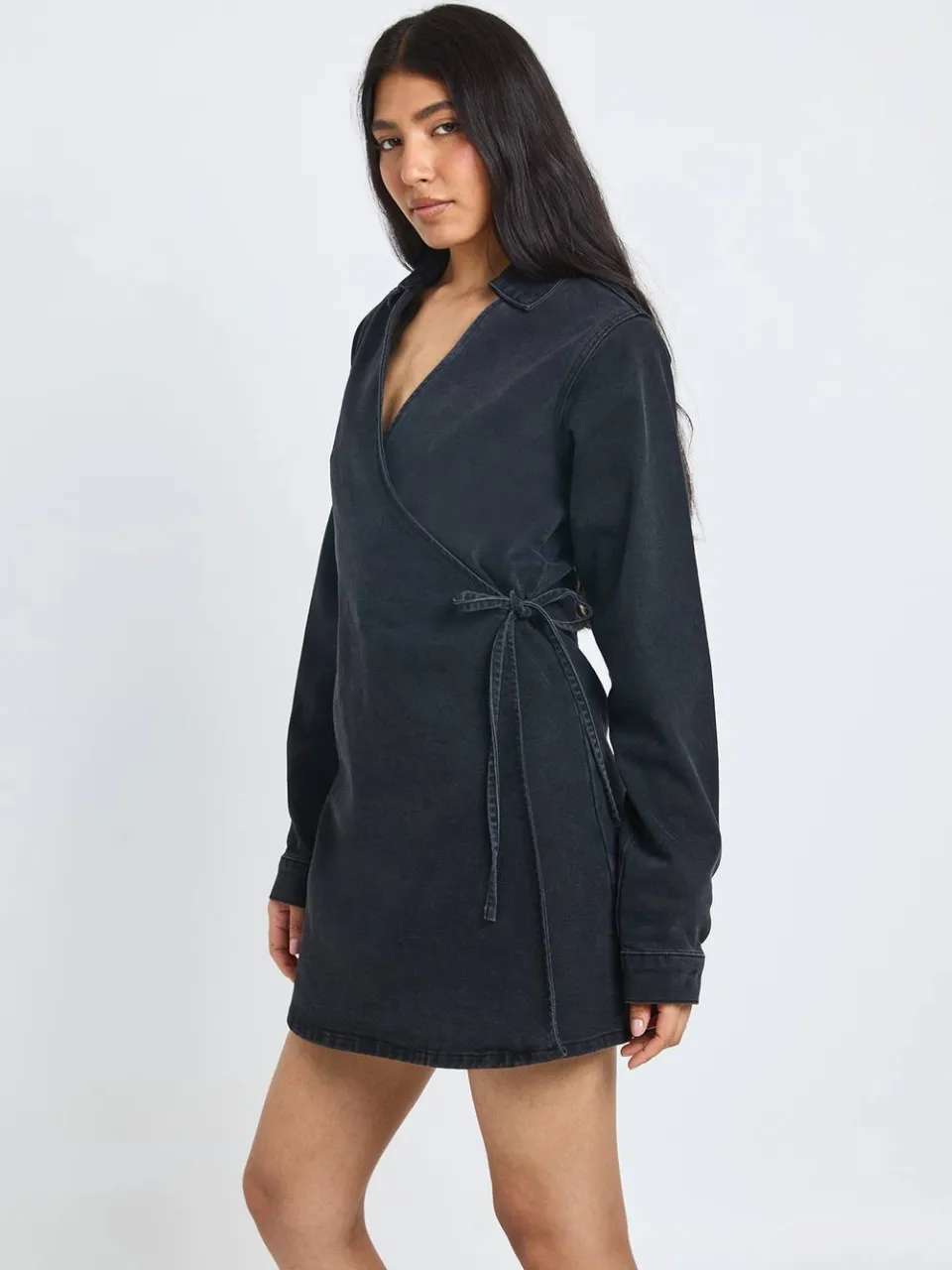 boohoo Dames Lange Wikkel Denim Jurk, foto 3