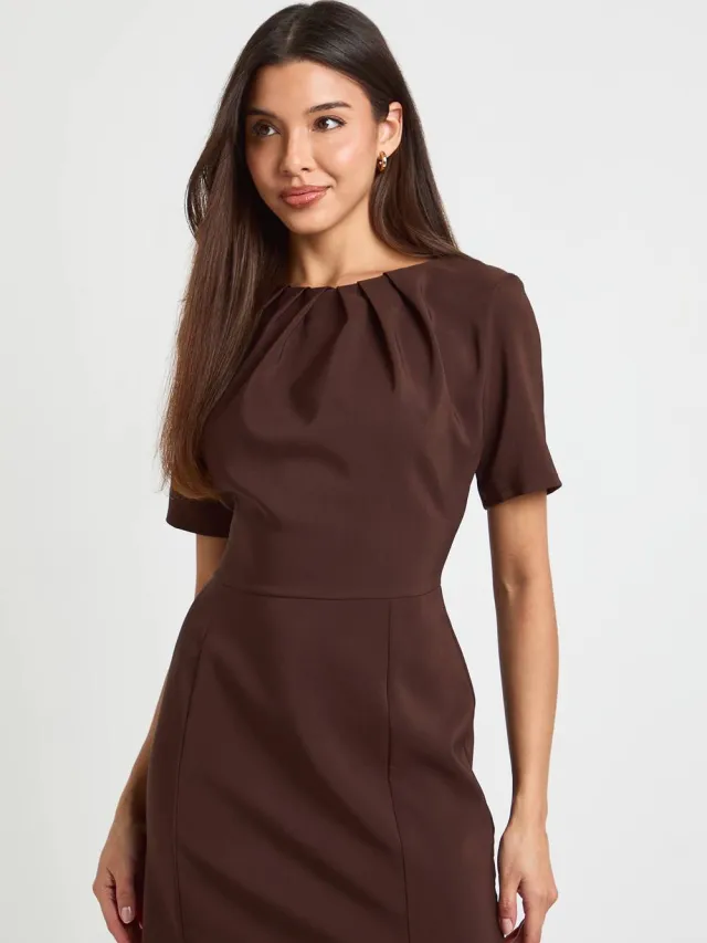 boohoo Dames Mini-jurk Met PlooiDetail En Getailleerde Pasvorm chocoladebruin, foto 2