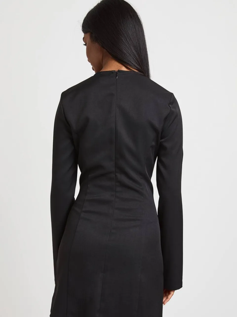 boohoo Dames Getailleerde A-lijn Mini Jurk Met Lange Mouwen zwart, foto 3