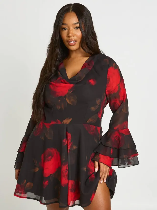 boohoo Dames Plus Bloemen Chiffon Mini-jurk Met Strikdetail Op De Rug En Wijd Uitlopende Rok Zwart