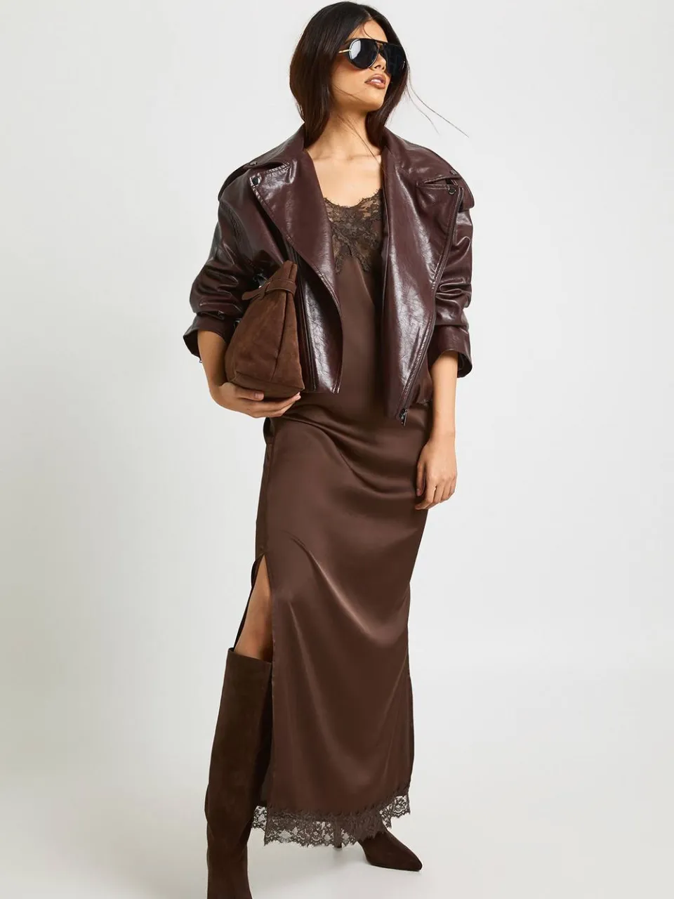 boohoo Dames Satijn Kant Mix Kolom Maxi Jurk chocoladebruin, foto 3