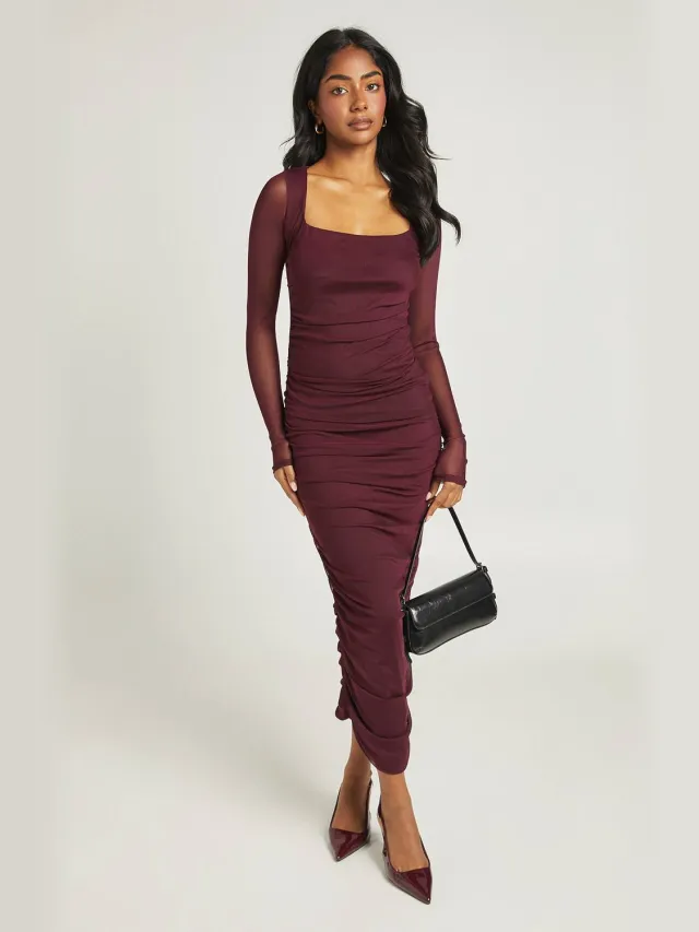 boohoo Dames Lange Mesh Jurk Met Vierkante Hals En Gedrapeerde Midi-lengte Wijn
