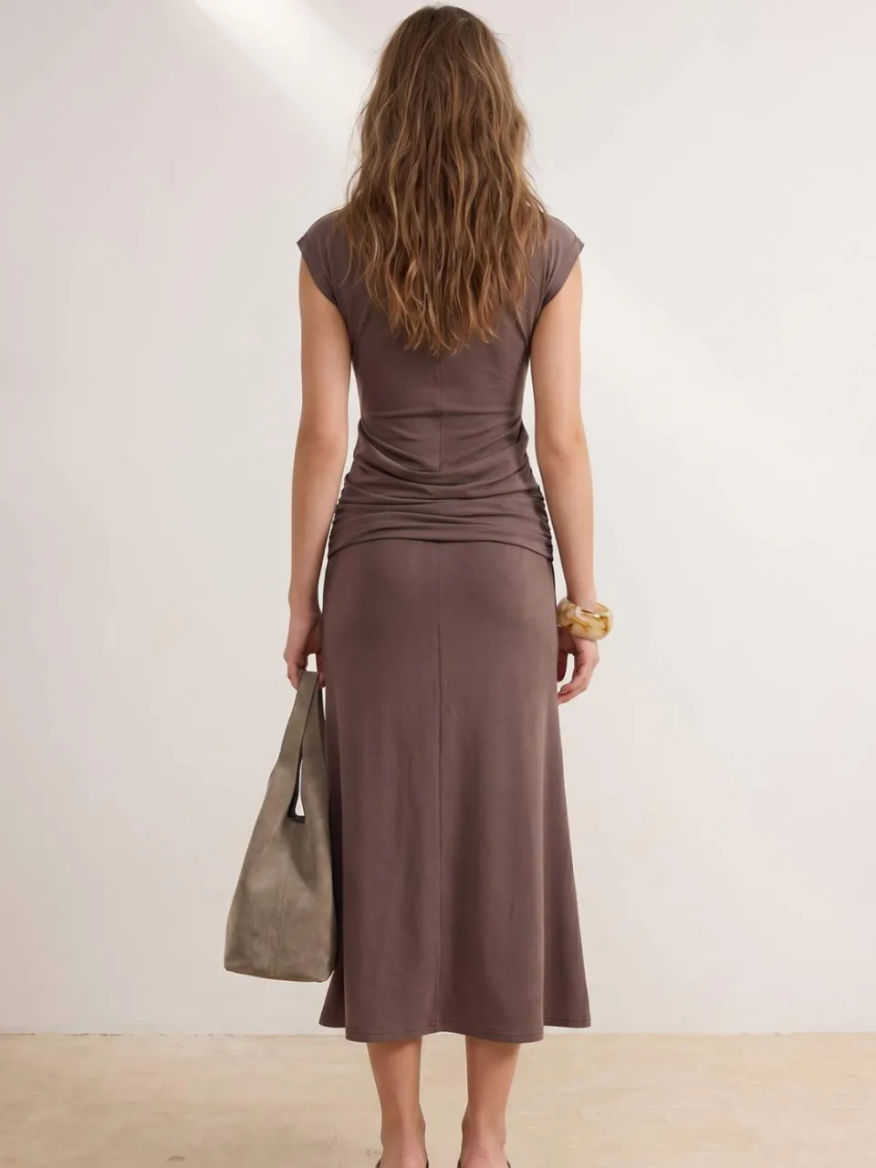 Trendyol TRENDYOLMİLLA Dames Bruin Effen Midi Mouwloos Bodycon Jurken, foto 2